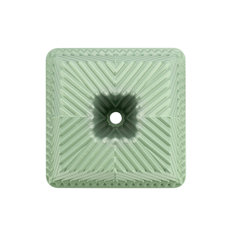 Saliegroene bakvorm voor een vierkante tulband